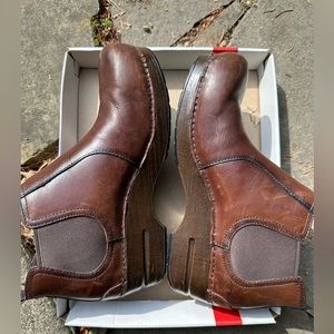 Dansko chelsea boot clog women’s 9 EU 40